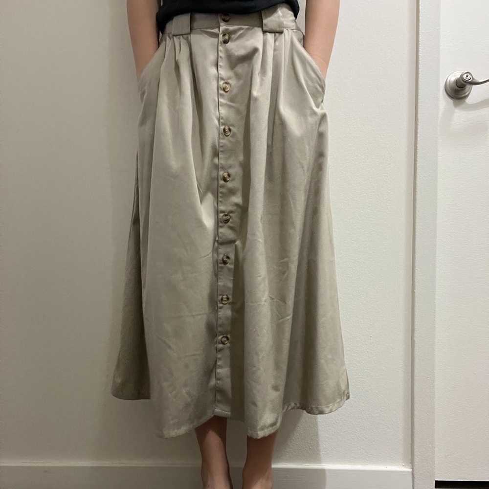Preppy trench style button down skirt with pockets
